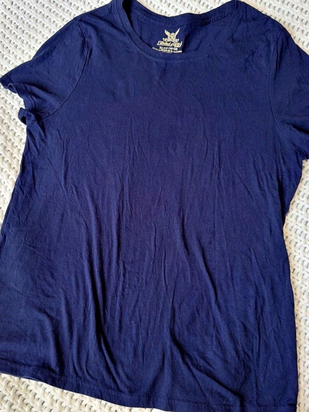 Faded Glory Short Sleeve Tee in Blue size XL